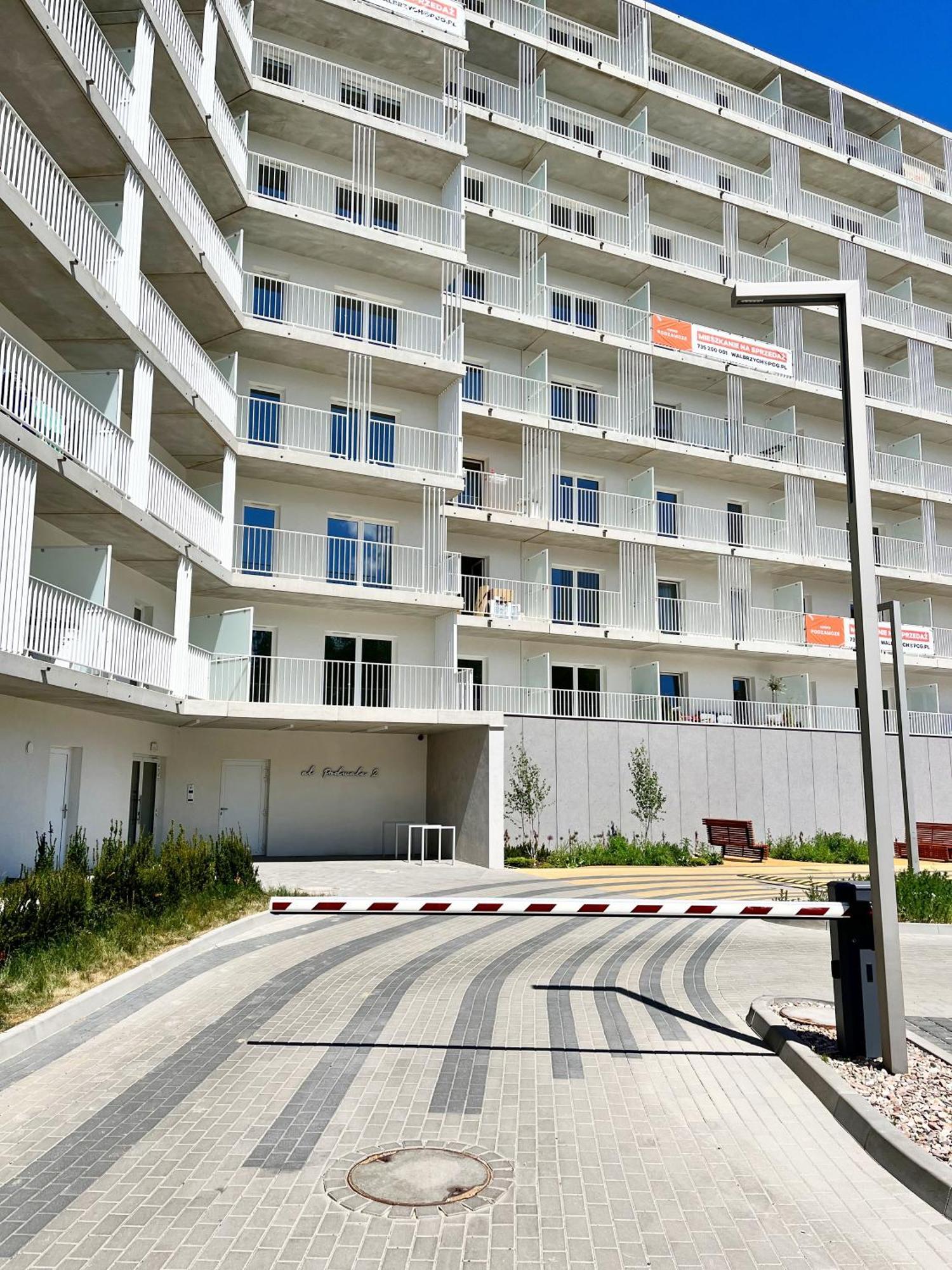 Apartament Zielone Podwale Walbrzych Bagian luar foto